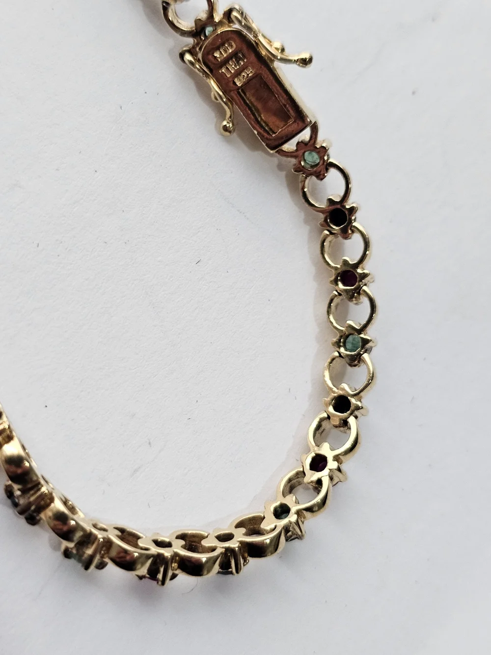 N/A elegant gold